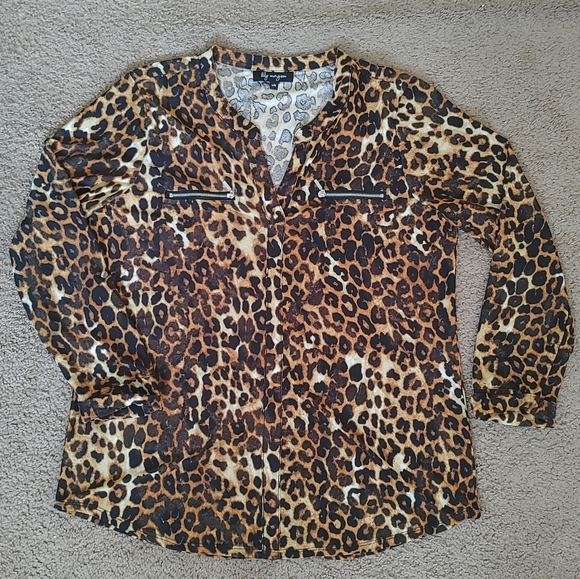 🖤 Leopard Print Top 🖤 - Picture 2 of 5